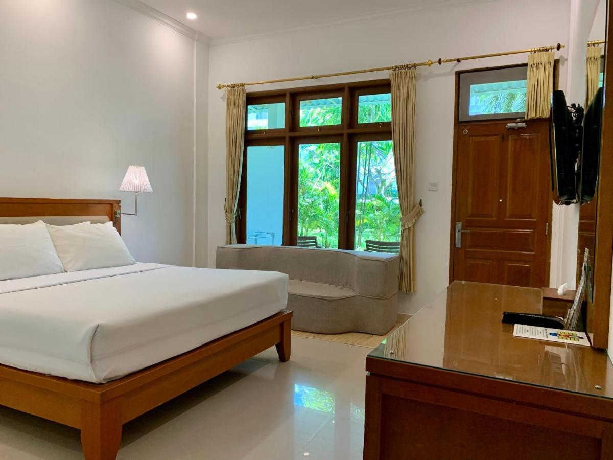Febri'S Hotel & Spa Kuta Lombok Eksteriør billede