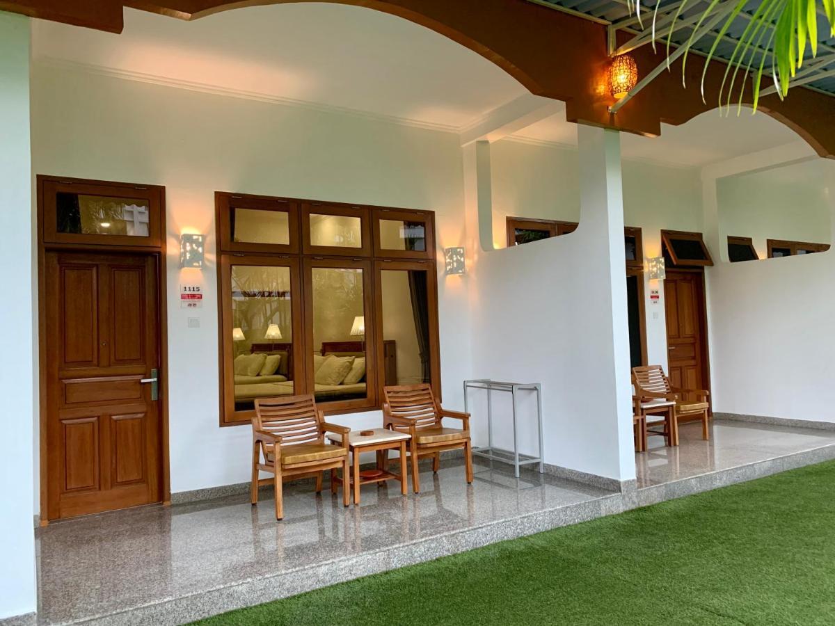 Febri'S Hotel & Spa Kuta Lombok Eksteriør billede