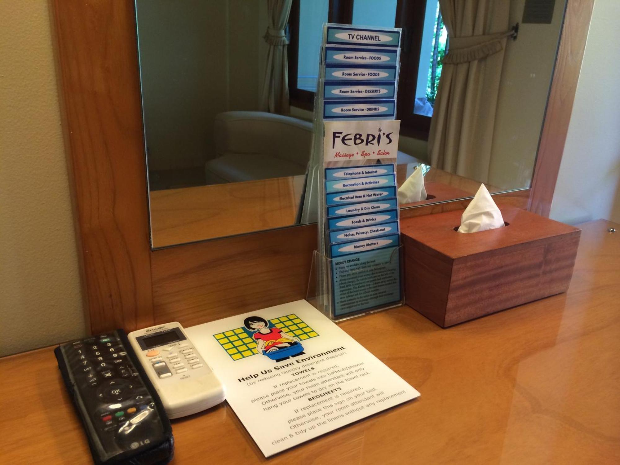 Febri'S Hotel & Spa Kuta Lombok Værelse billede